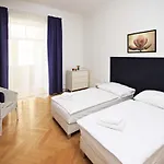 Apartamento Prague Central Residence *